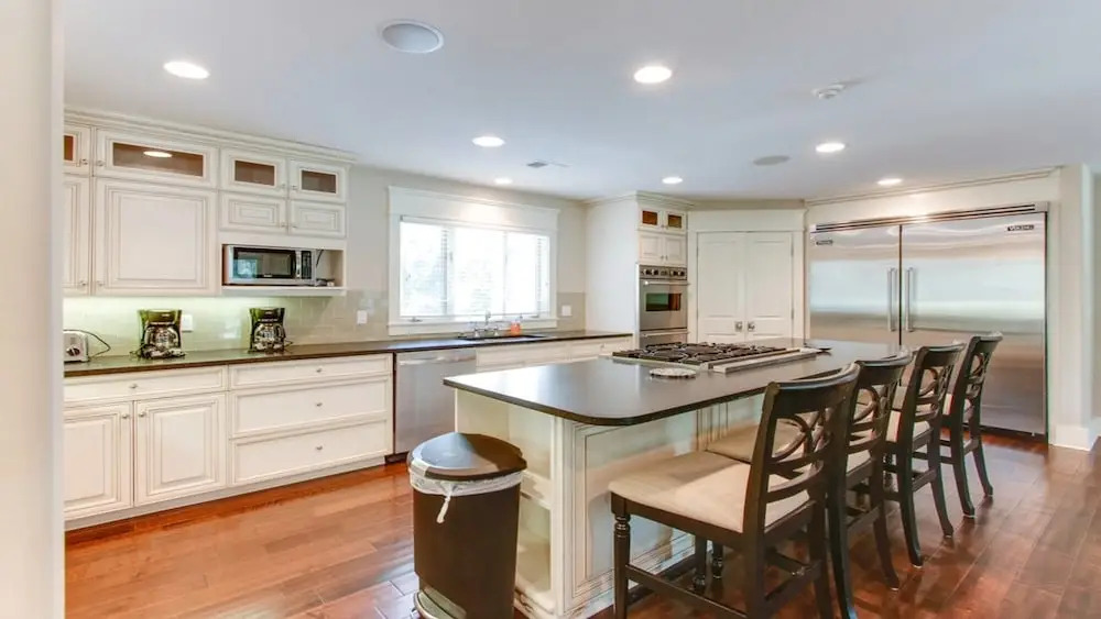 1b Sea Lane 5 Bedroom Home
