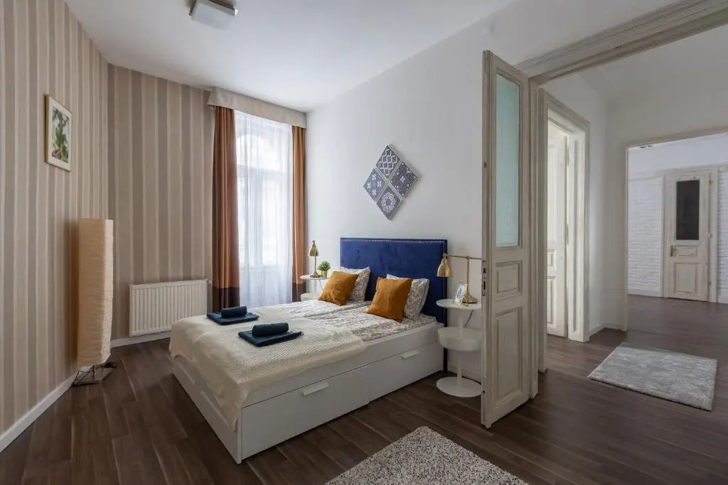 Vintage Downtown Home by Izabell