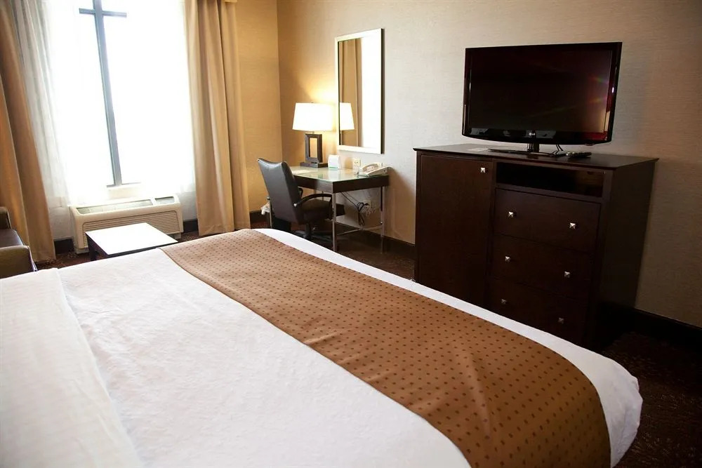 Holiday Inn Hotel & Suites Chicago Northwest - Elgin by IHG