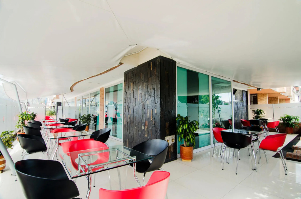 Hotel Parque 63
