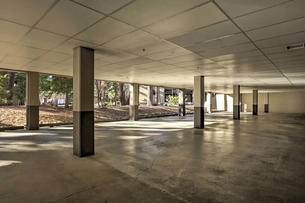 Walk to Ski Shuttle: Incline Village Condo