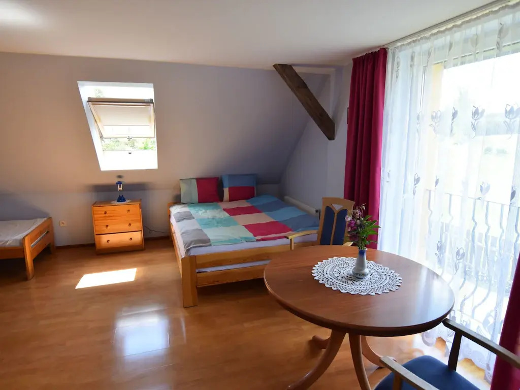 Cottage in a quiet location by the lake Mausz, Parchowo in Kashubia