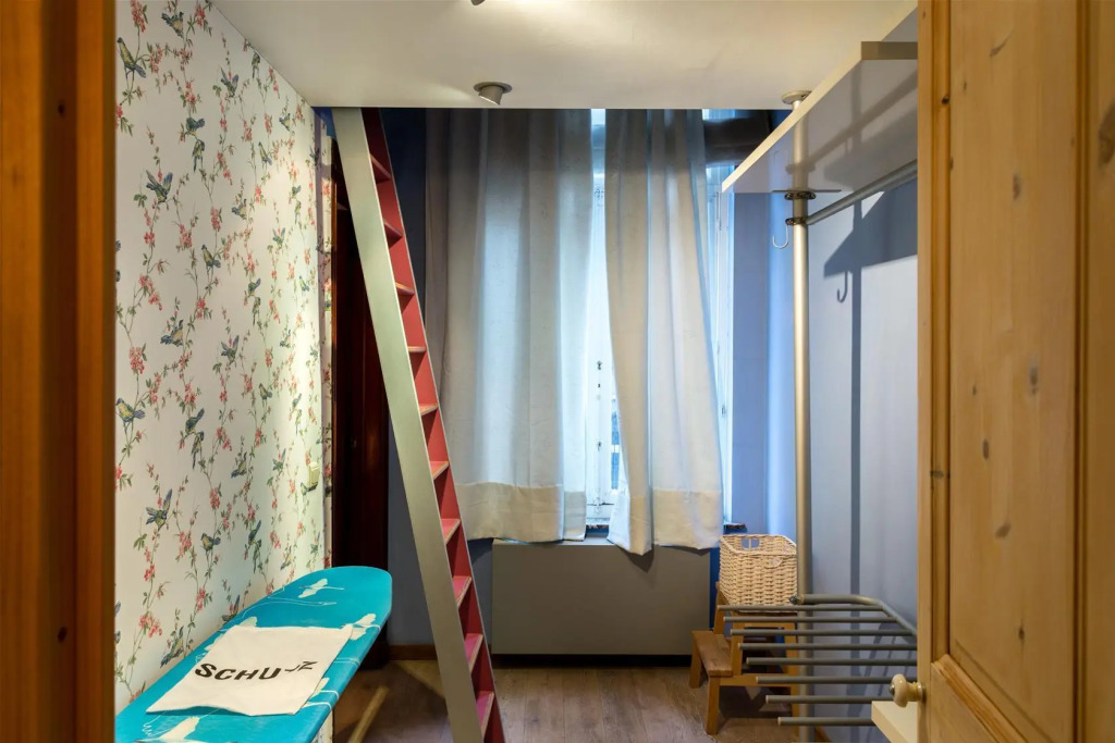 Borrens - 3069 - Brussels - HLD 37324