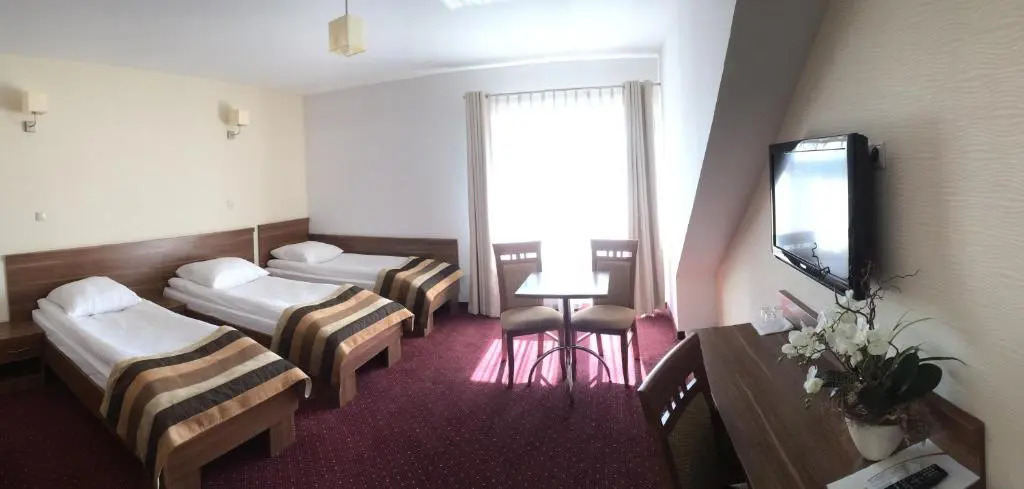 Hotel DYMINY