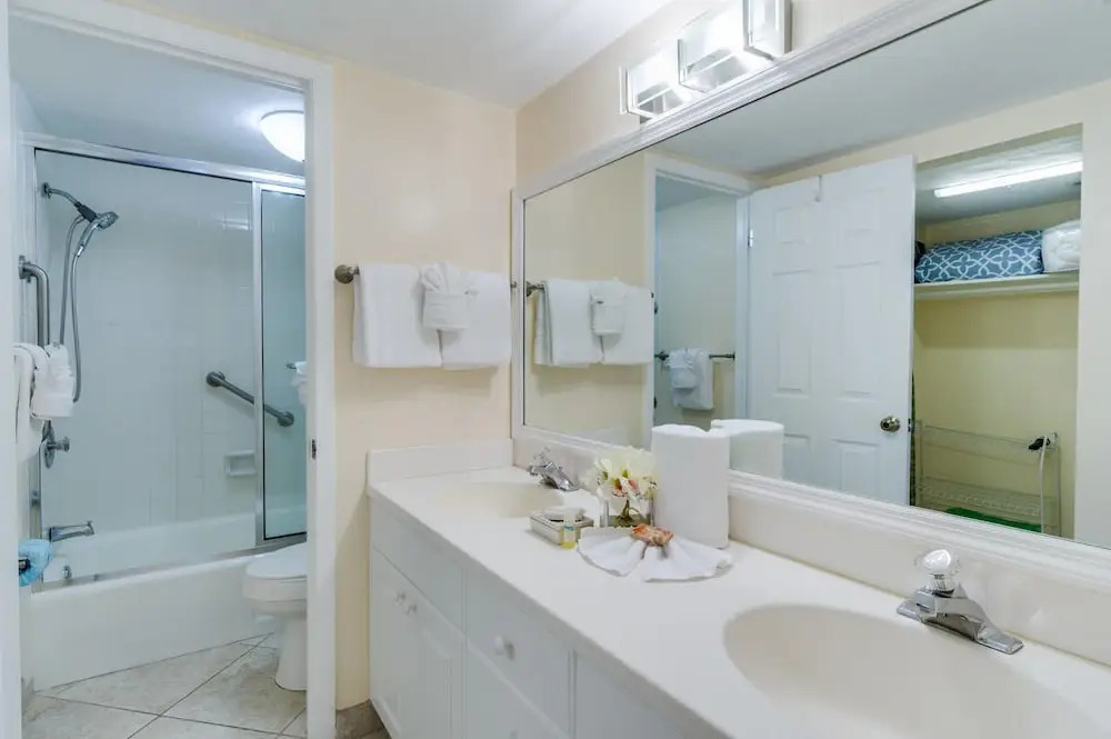 Sanibel Siesta on the Beach Unit 401 2 Bedrooms 2 Bathrooms Condo