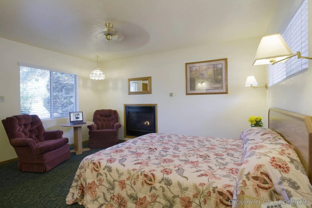 Lazy J Ranch Motel