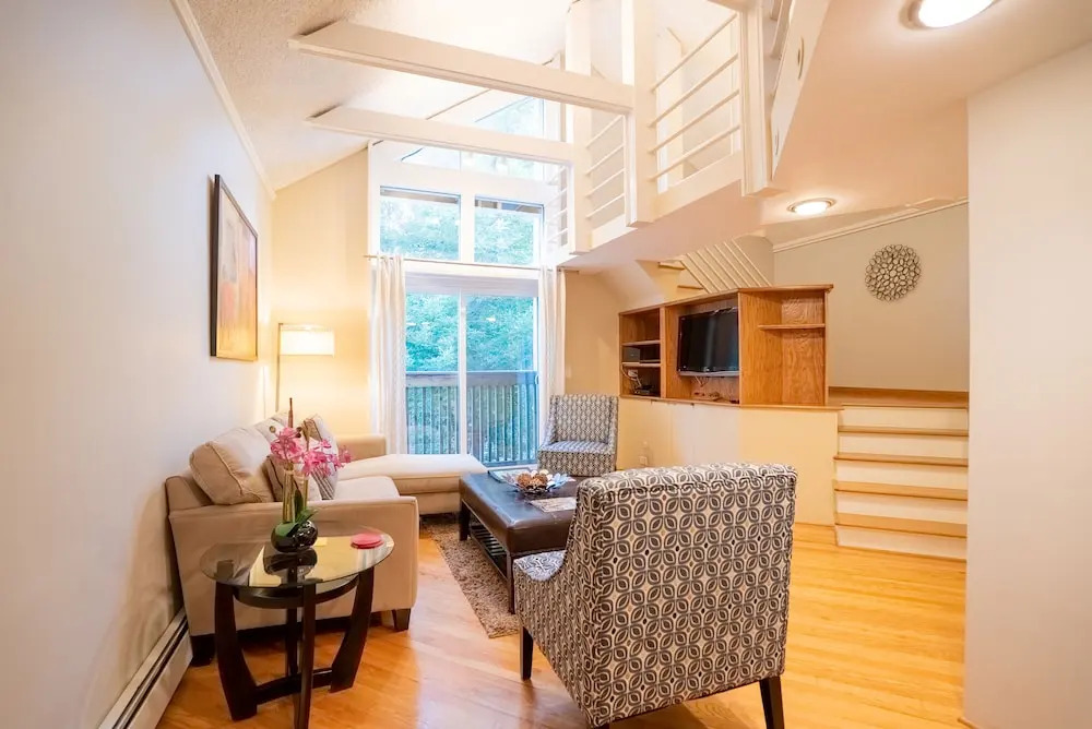 Lincoln Park Suites Operated by Roscoe Village Guesthouse