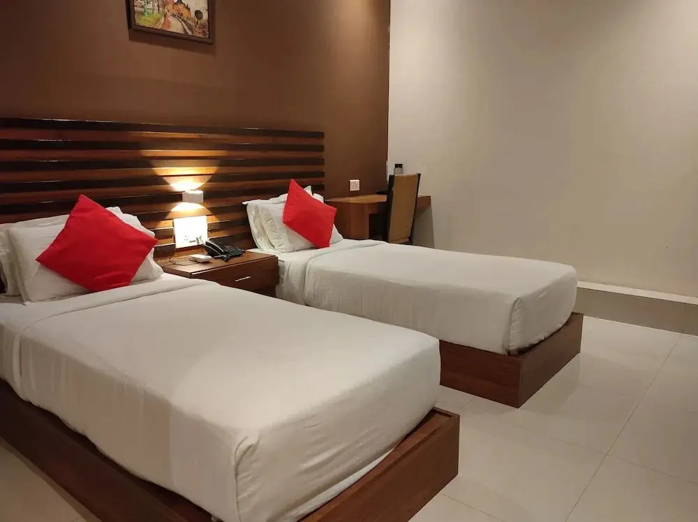 Hotel Universal Garden by OYO Rooms