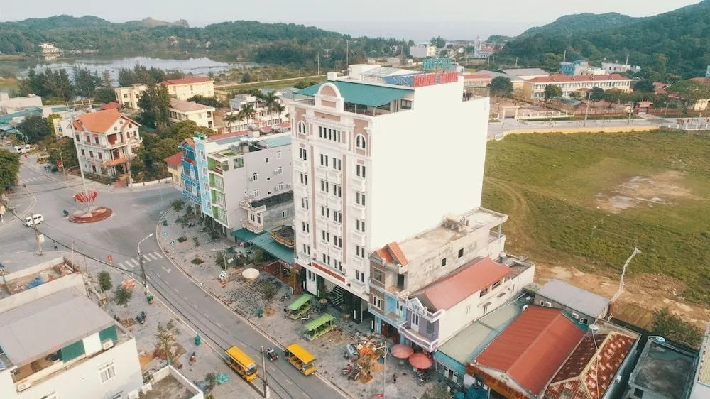 HOANG TRUNG HOTEL - Cô Tô