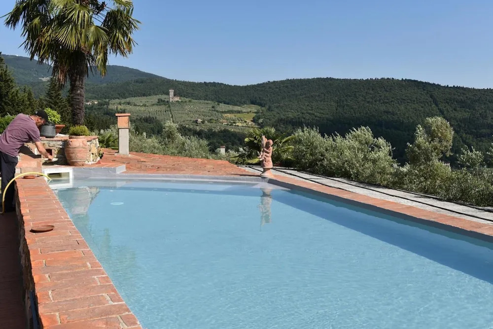 Borgo Medievale di Poggio Alla Pieve Relais, Food & Art