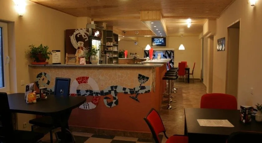 Hotel Nad hladinou