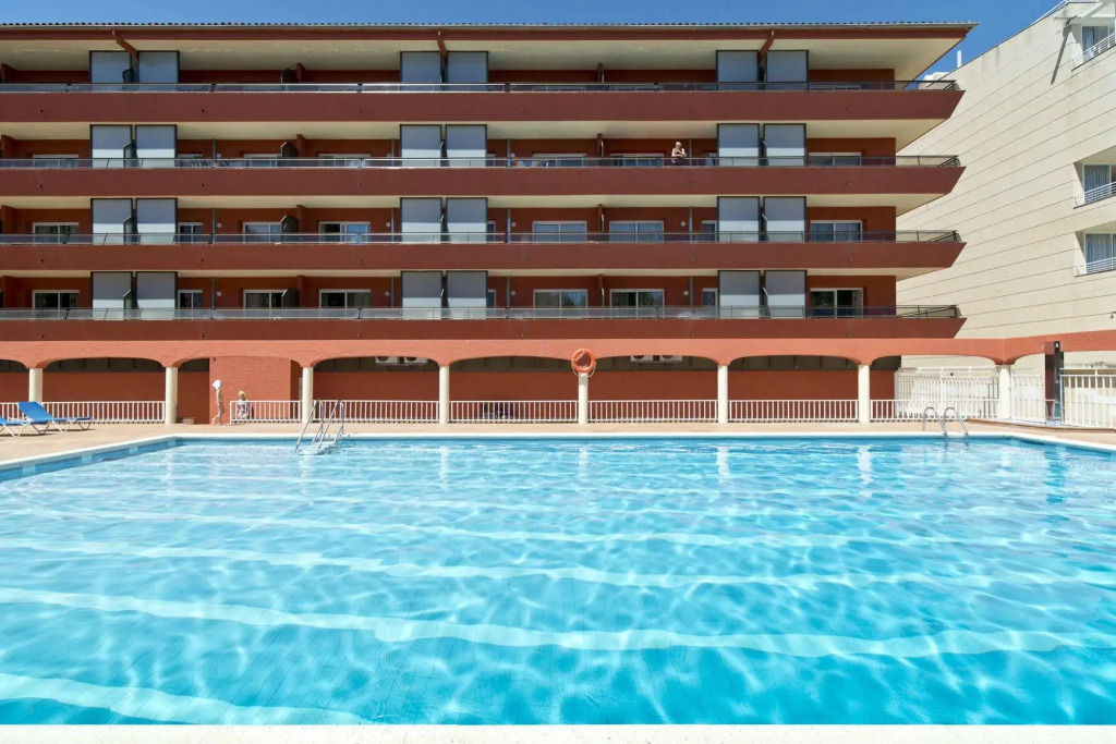 Apartamentos Sallés Beach