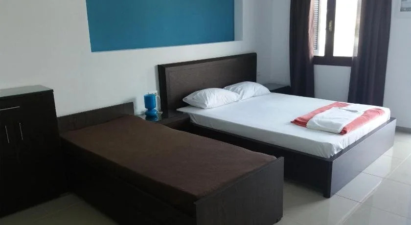 Manos Apartments