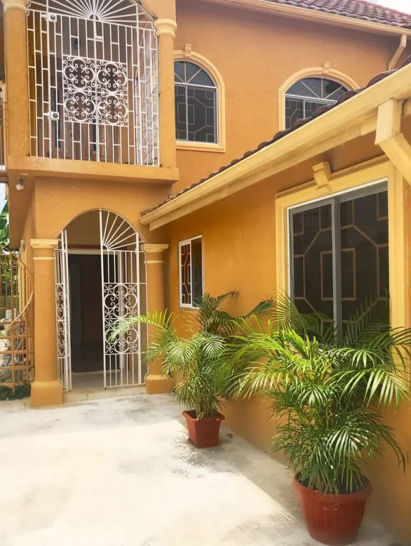 LW Guesthouse
