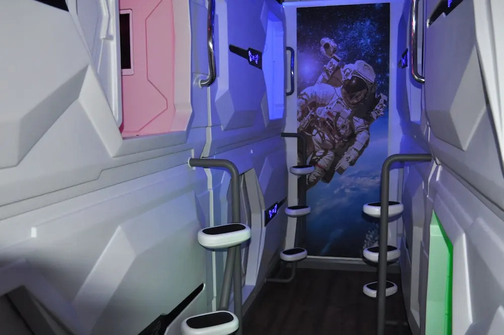Cosmos Capsule Hub London