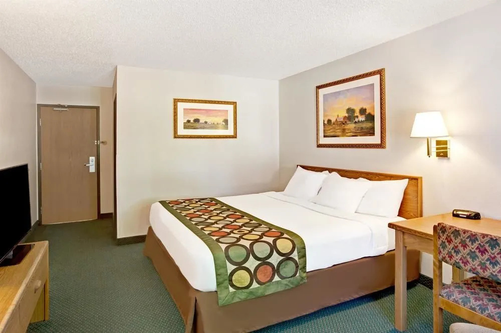 Super 8 Motel - Aberdeen North