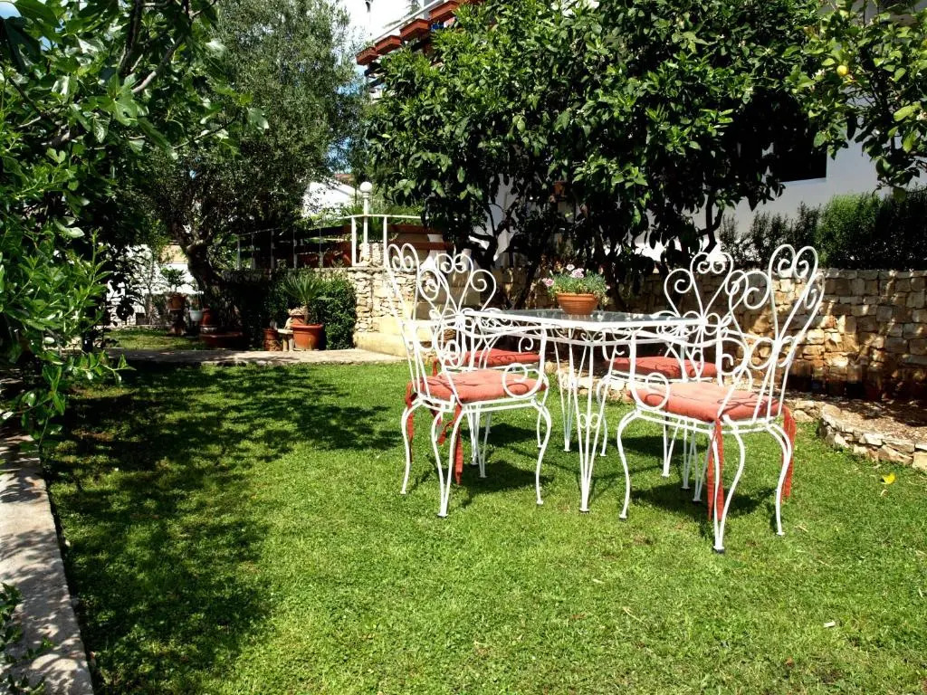 Apartman "SARAH" - One apartment house
