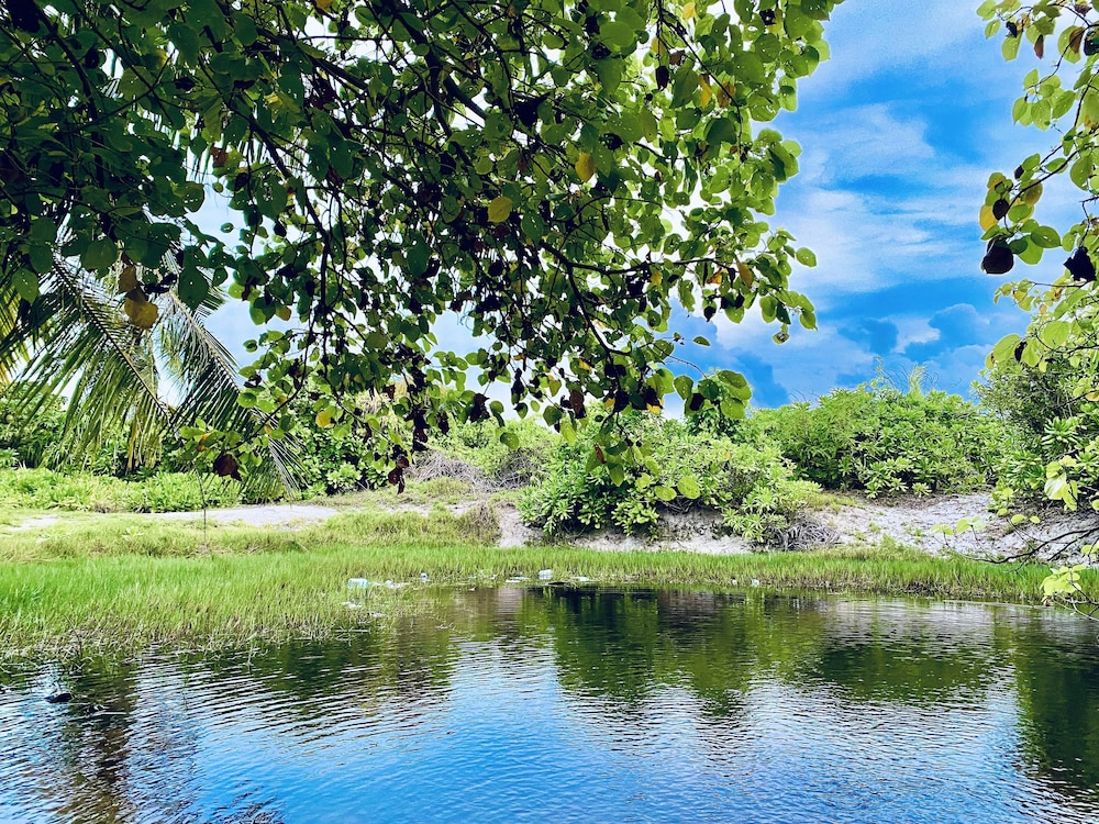 Oasis Village Fenfushi, Maldives