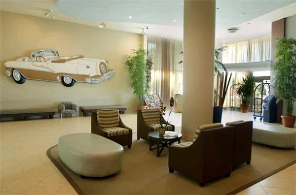 Howard Johnson Plaza Dezerland Beach & Spa
