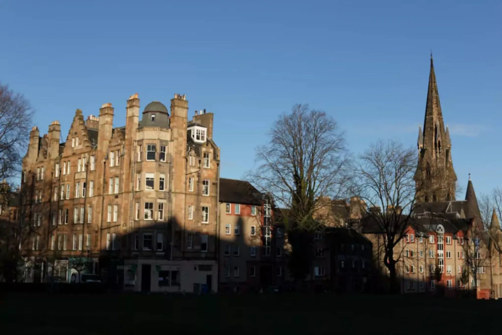 Traditional Apartment oer the Meadows