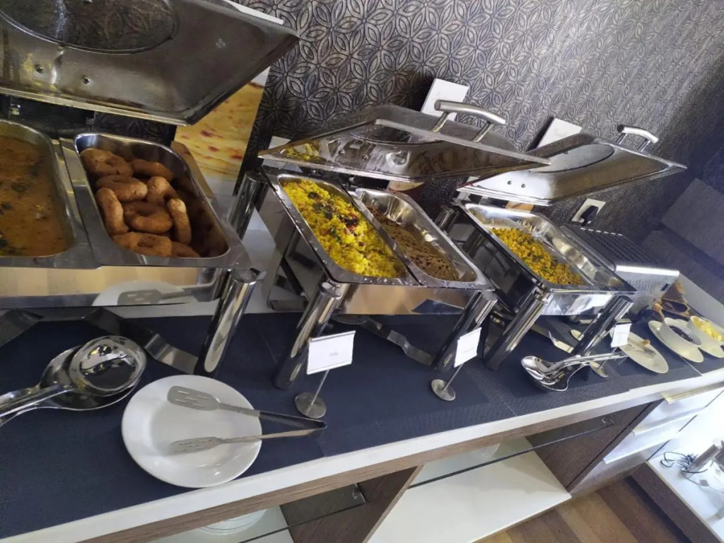Hotel Golden Tashi Gakhil