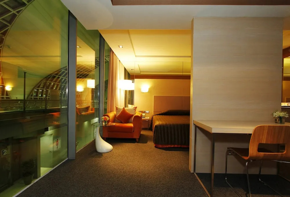 Miracle Transit Hotel