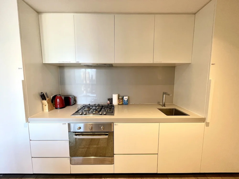Readyset Apartments at Empire