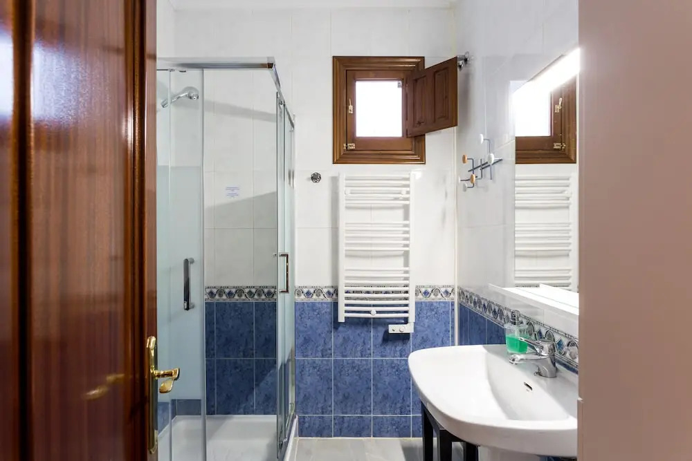 Holi-Rent Estudio Baños