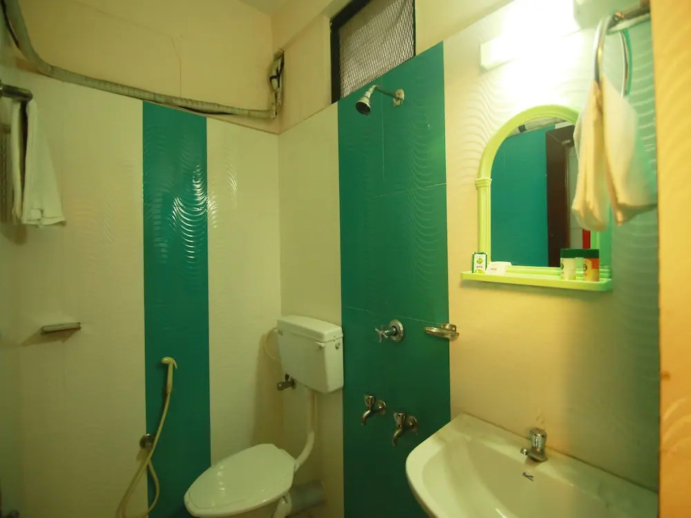 OYO 4824 Hotel Star