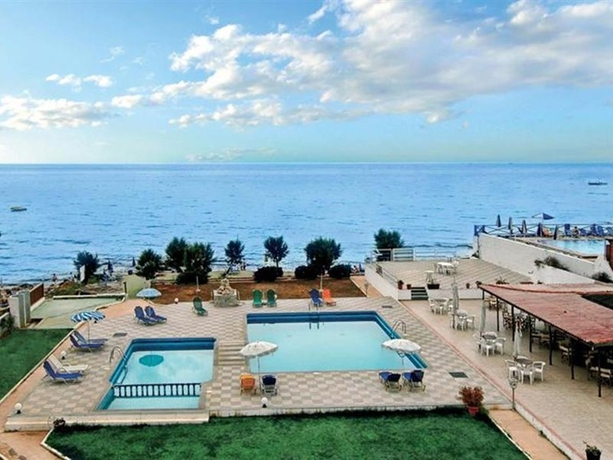 Alkyonides Hotel