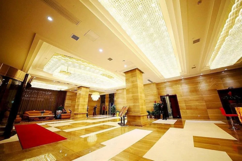 Hollyear XK Hotel