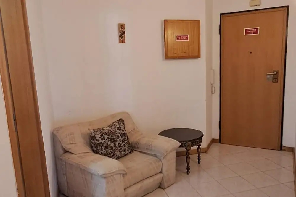 Near Beach - Family - Sleeps 4 - Wifi - Parking