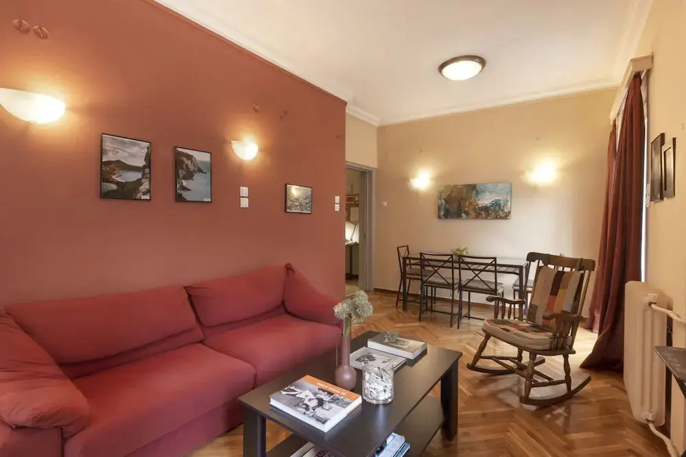 Prime Location 2BR next to the Acropolis