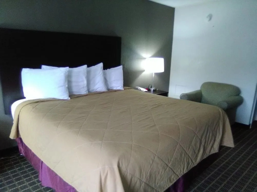 Amerivu Inn & Suites - Helen - Downtown