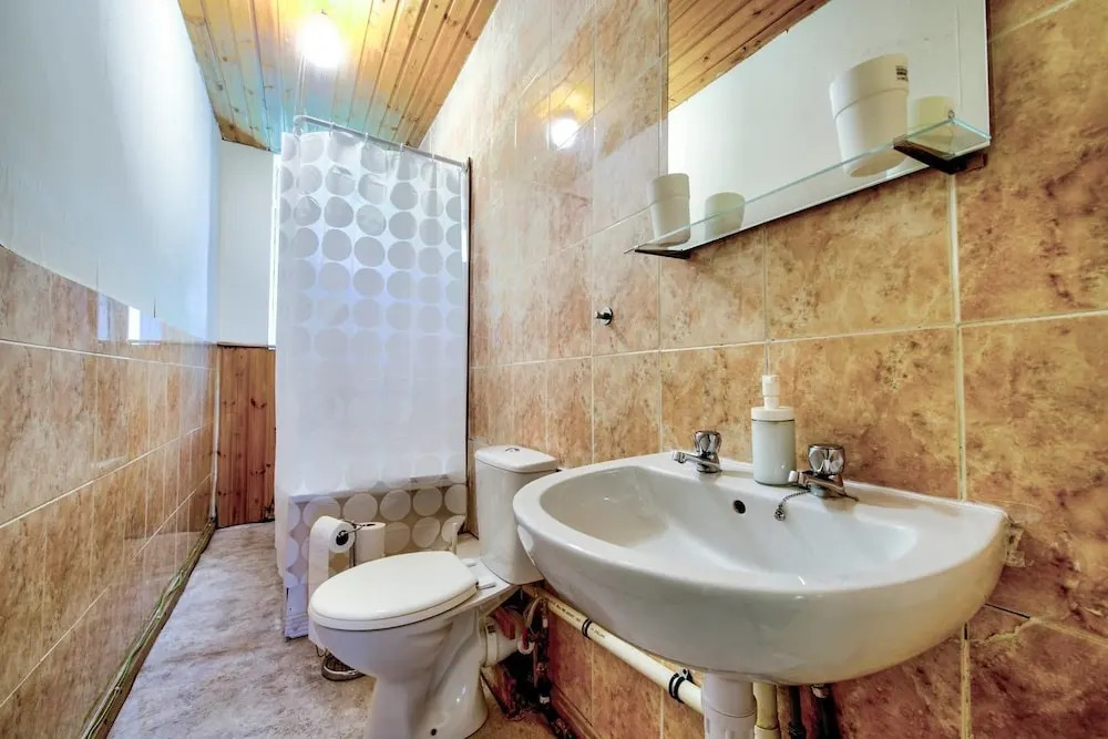 Spacious 4 Bedroom Apartment on the South Side