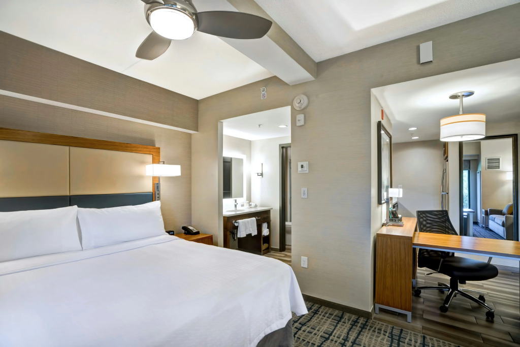 Homewood Suites by Hilton Boston Brookline-Longwood Medical