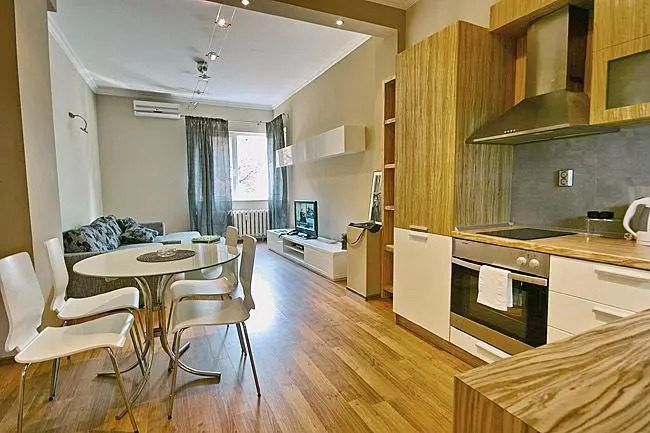 Silver Apartment