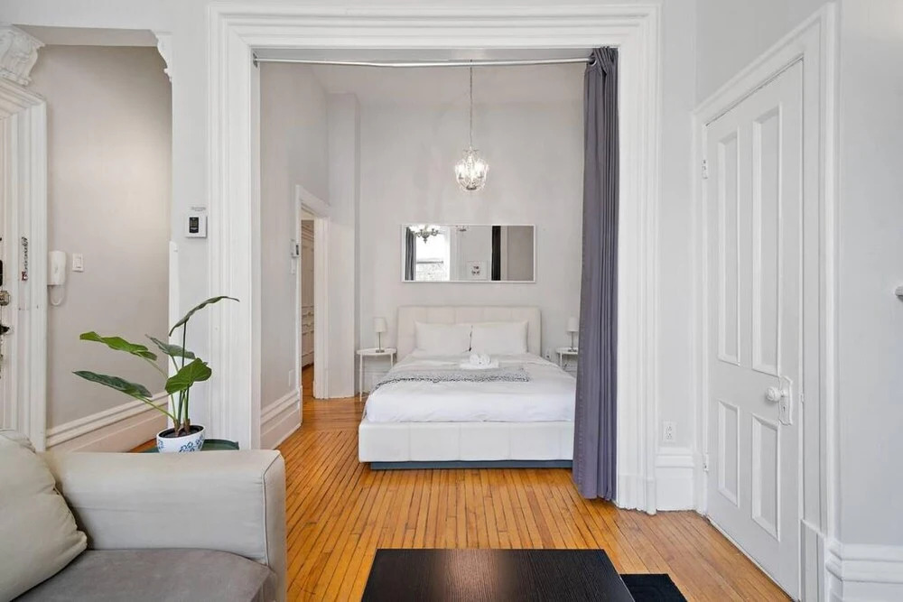 Rustic Modern Loft 5 Minutes to Old Port Montreal