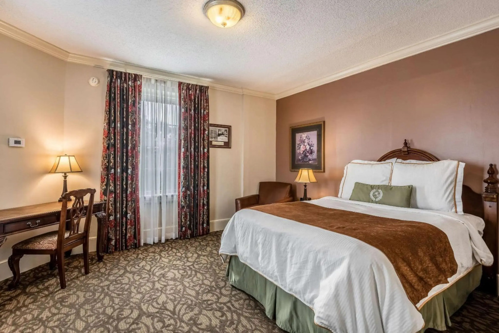 Hotel Bothwell Sedalia Central District, an Ascend Collection Hotel