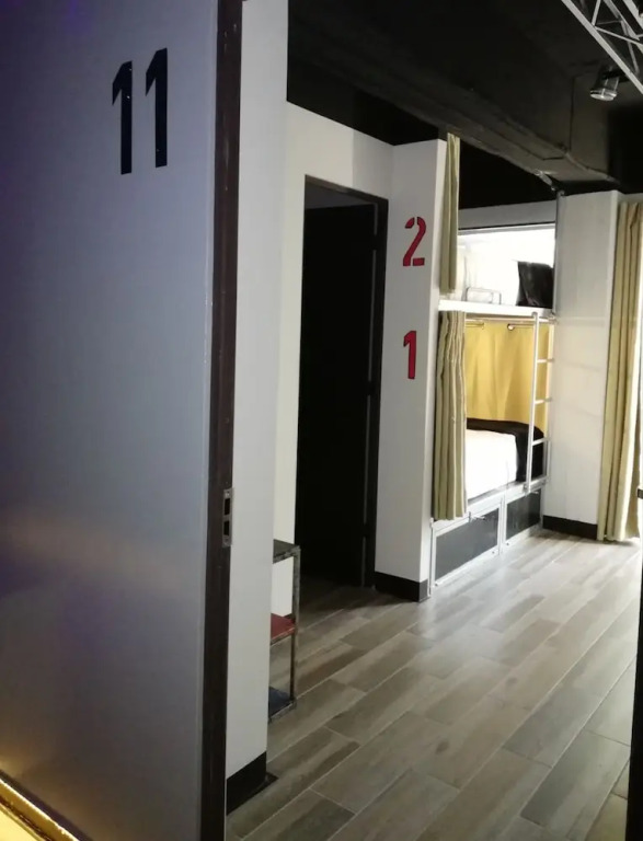 Billy Box - Hostel