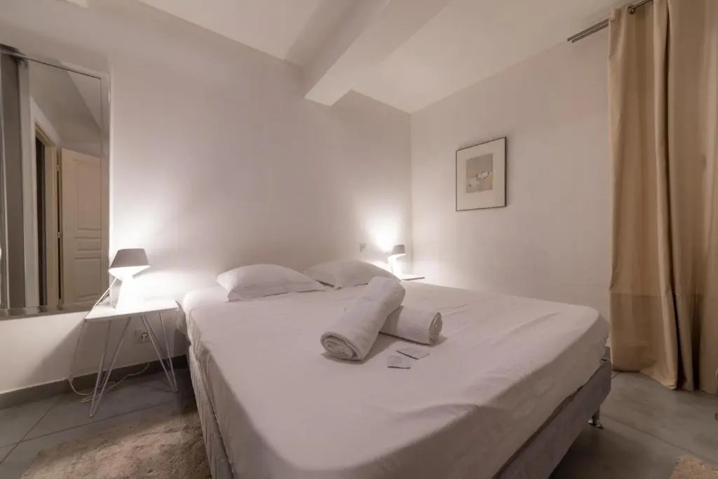 APPARTEMENT T2 SPACIEUX ET COSY - HYPER-CENTRE - FREE WIFI - 2 pers