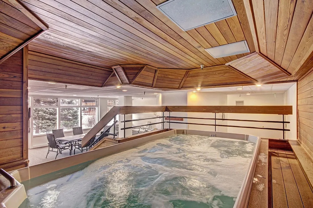 Spacious Condo in the Heart of Center Village - Pet Friendly - VS367 by Redawning