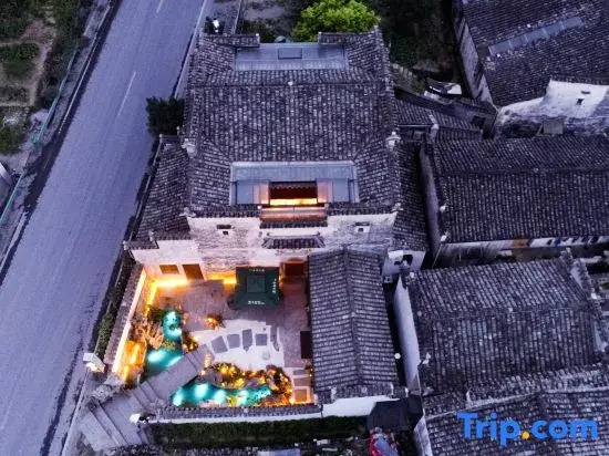 Xidi Wulu · Huizhou-Style Courtyard Leisure Homestay