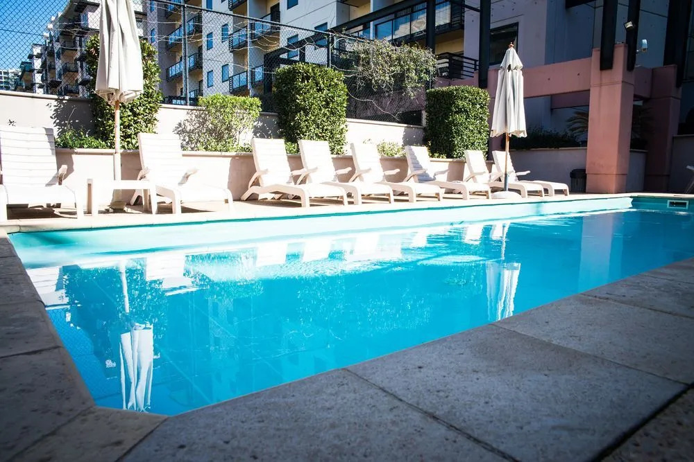 Perth City Retreat - parking, pool, self contained