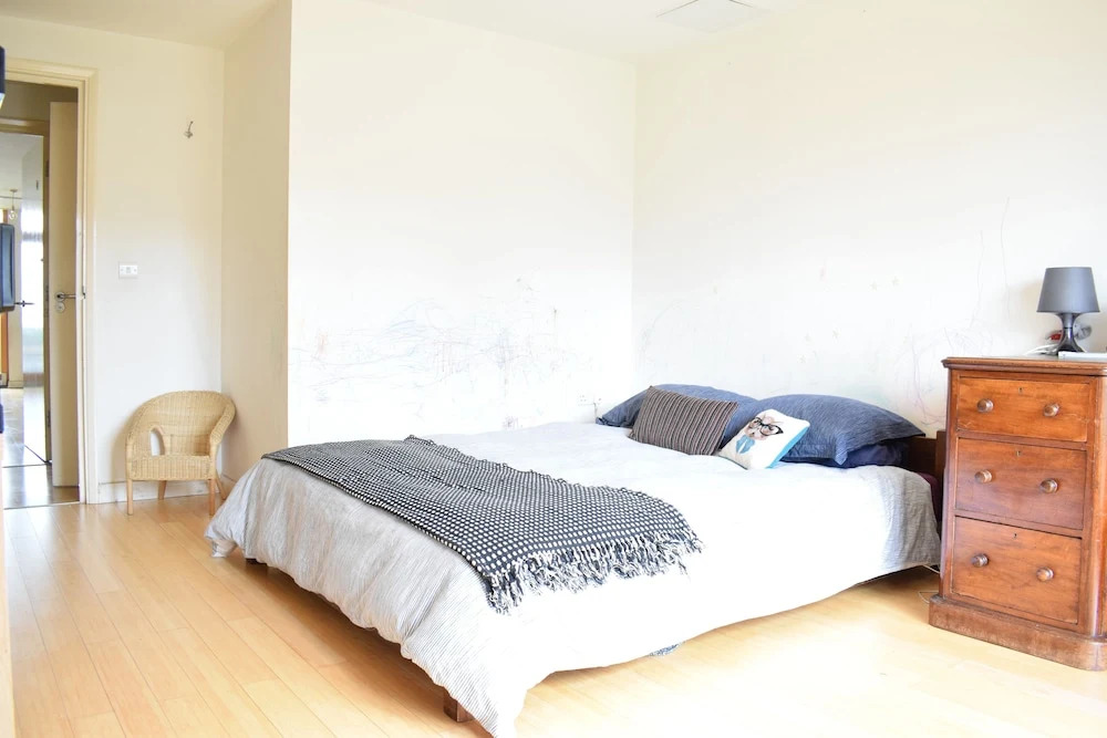 Lovely 1 Bedroom Apartment Near Canary Wharf