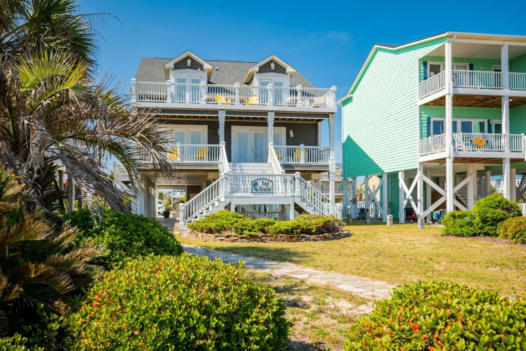 Tar Healin by Oak Island Accommodations