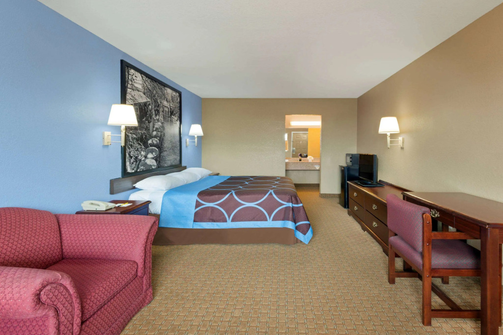 Super 8 by Wyndham San Antonio/Riverwalk Area