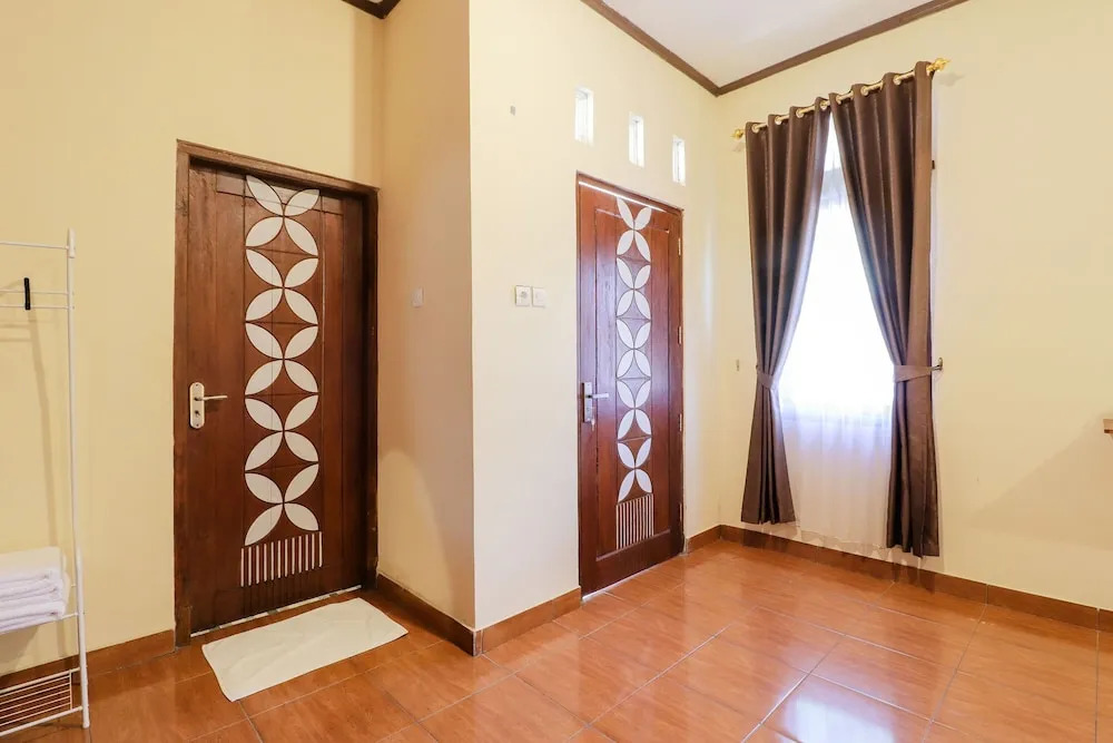 Hotel Ndalem Ayem