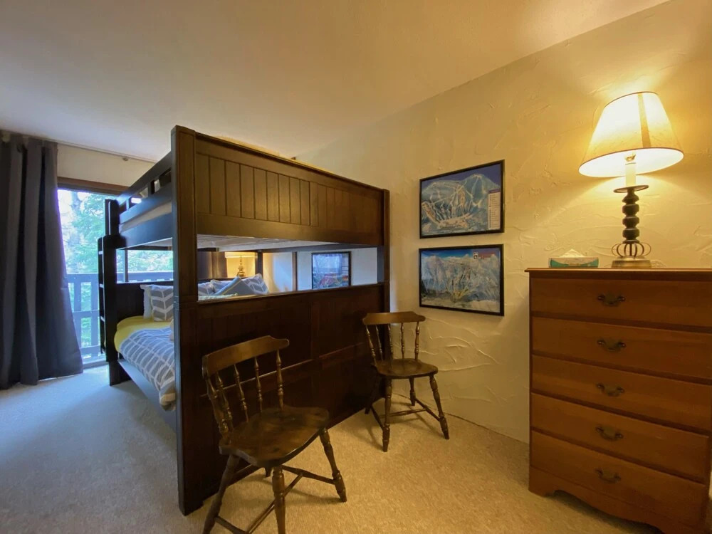 Hemlock Ridge 2b: Charming Two Floor Condo In The Heart Of Killington. Perfect! 3 Bedroom Condo