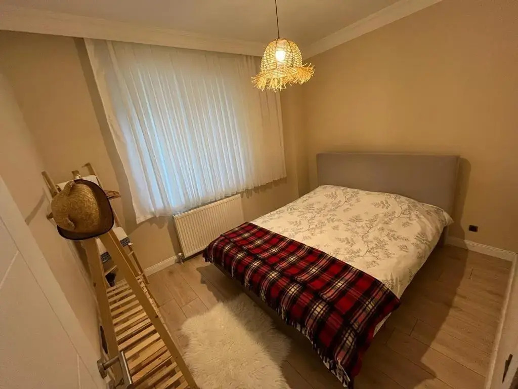 COMFORTABLE 2 BEDROOM FOR 6 PEOPLE AT Taksim